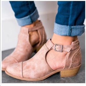 Side cut out buckle booties